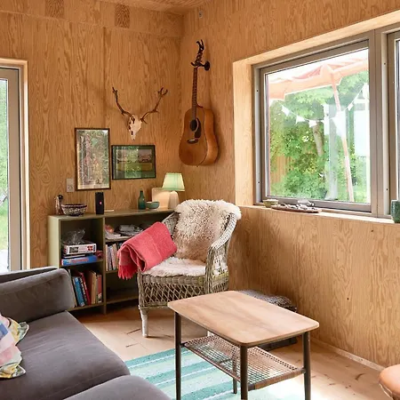 Дом отдыха 2 Bedroom Lovely In Хасле