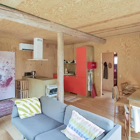 2 Bedroom Lovely In *